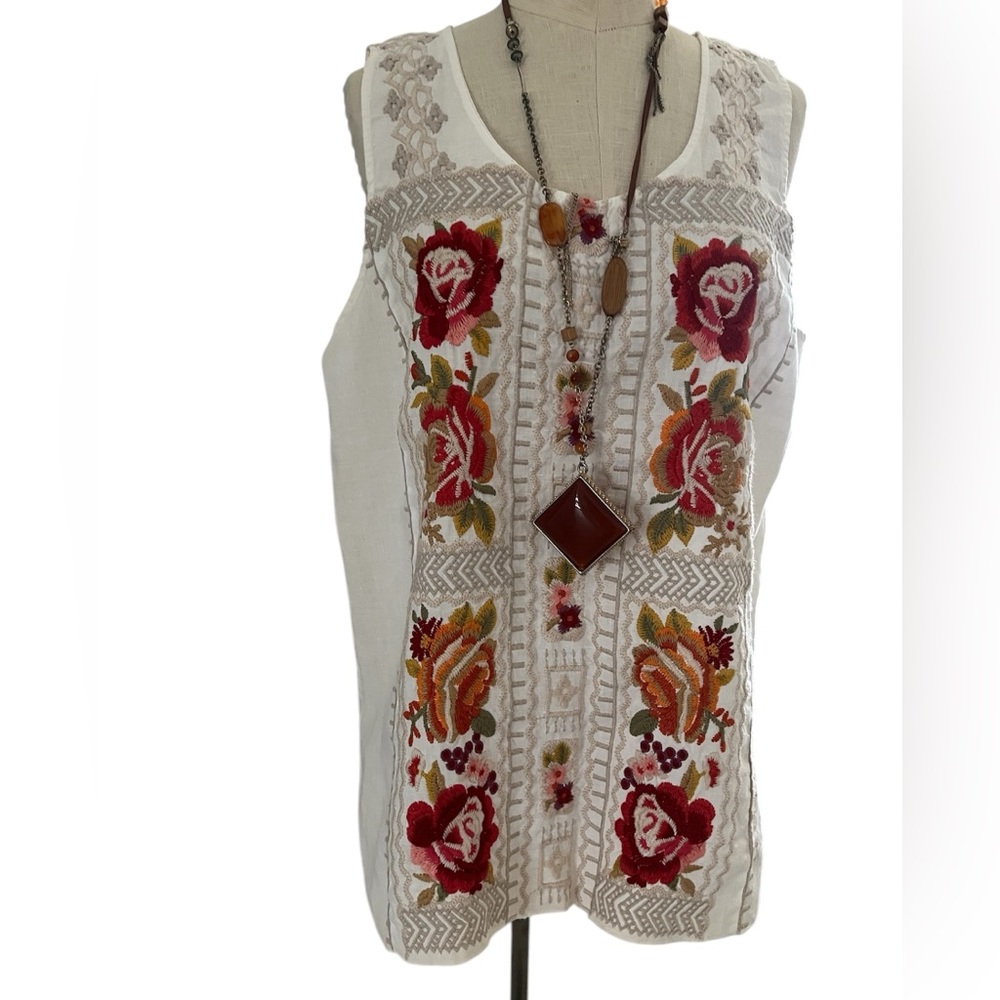 Johnny Was Women's White Linen Multi-Color Floral
Embroidered Tank Top Size M